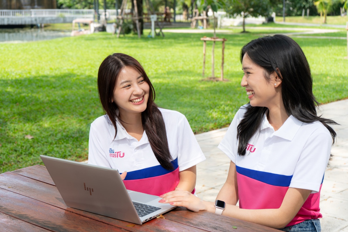 พนักงานสาขาทำงานนอกสถานที่